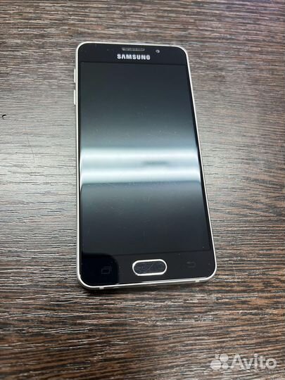 Телефон Samsung a3 2016