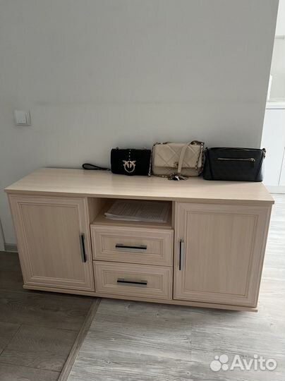 Тумба под телевизор