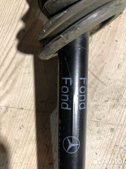 Ограничитель двери для Mercedes-Benz W221