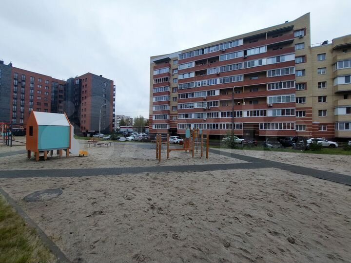 2-к. квартира, 54 м², 3/10 эт.