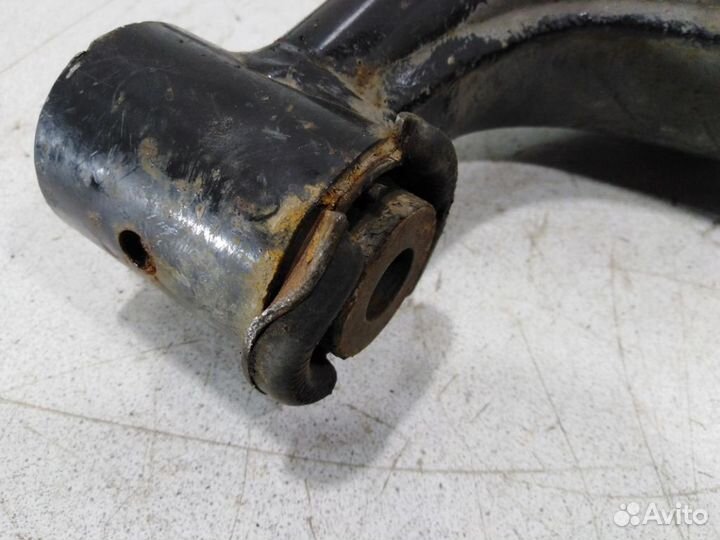 Рычаг задний нижний левый