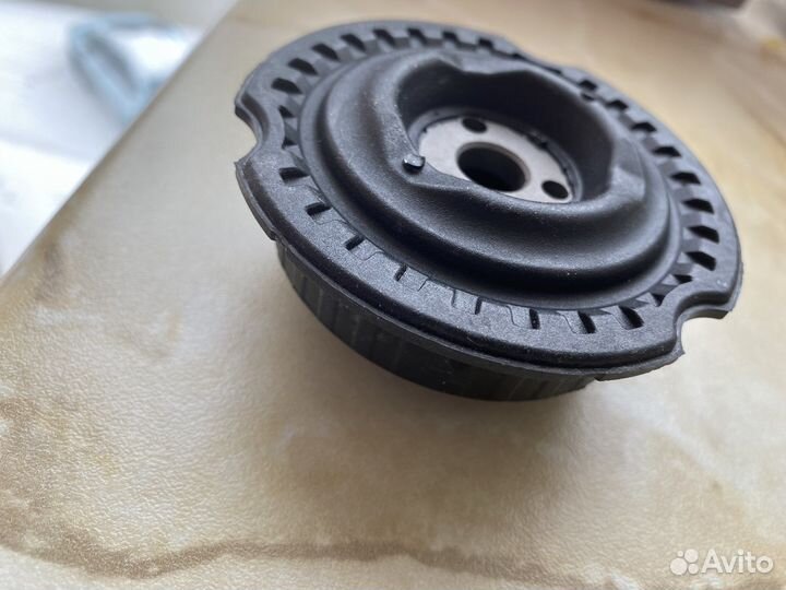 Сайлентблок пневмоамортизатора porsche cayenne