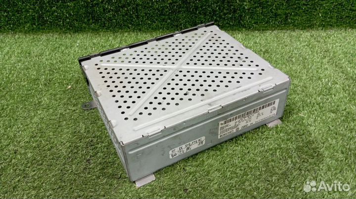 Блок управления магнитолой Audi Q7