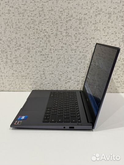 Заряженный Honor MagicBook