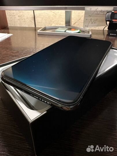 Телефон iPhone 11 pro max 256gb