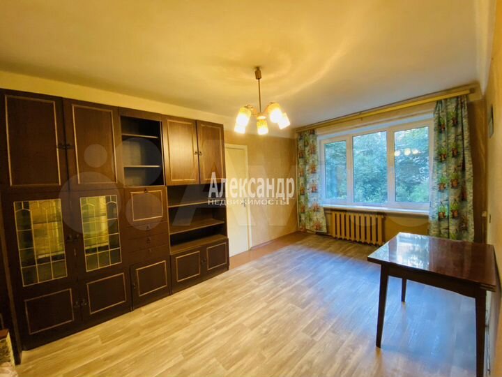 3-к. квартира, 56 м², 1/5 эт.