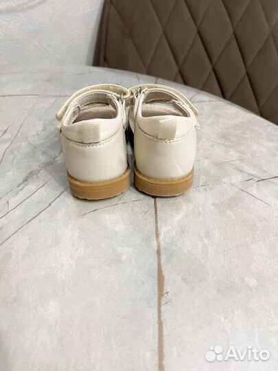 Сандалии для девочки 21 размер