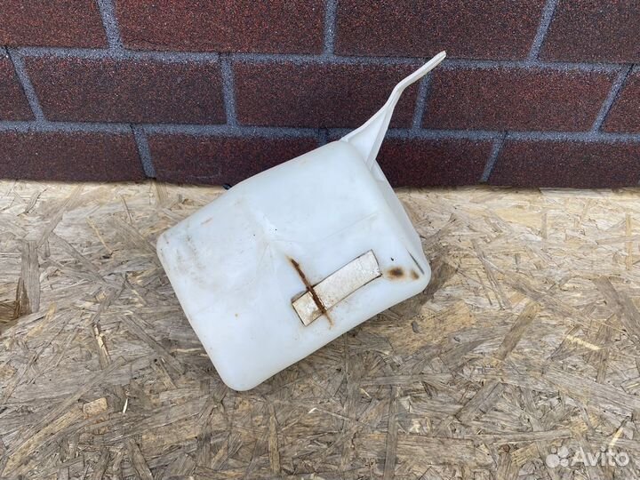 Бачок омывателя LADA kalina