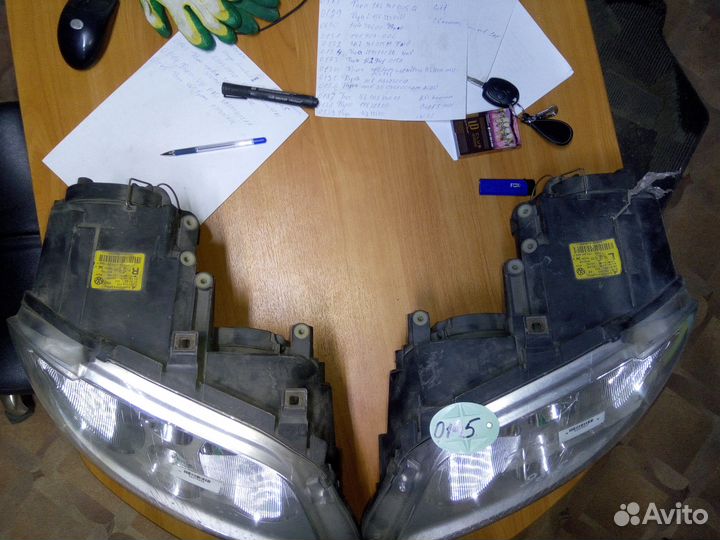 Фары VW touran (2003-2010)