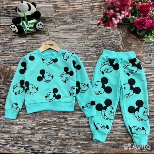 Детский костюм новый