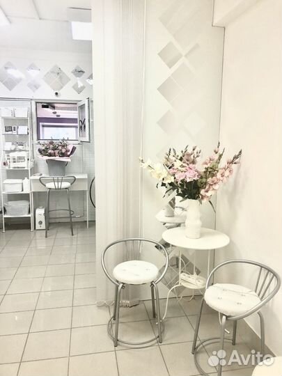 Аренда места на наращивание ресниц/бровист