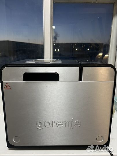 Хлебопечка Gorenje BM900NB Словения