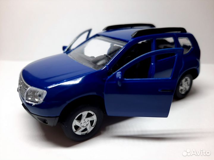 Модель Renault Duster Коллекционная машинка