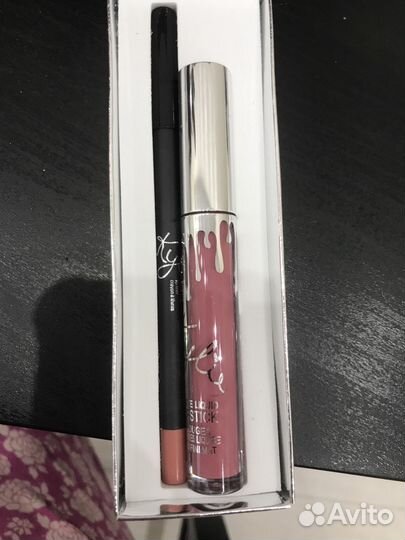 Матовая помада и карандаш для губ Kylie