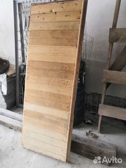 Дверь в баню