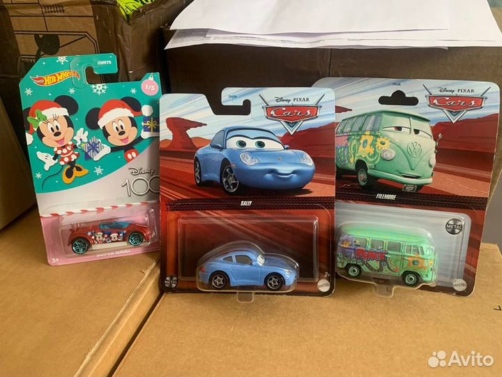 Тачки Cars Disney Sally Fillmore, HotWheels