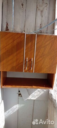 Шкафчик навесной