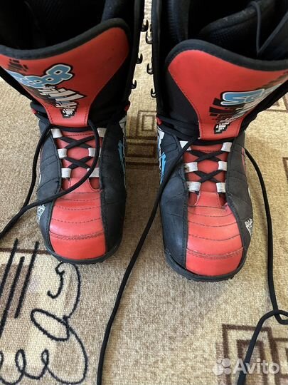 Сноубордические ботинки 42