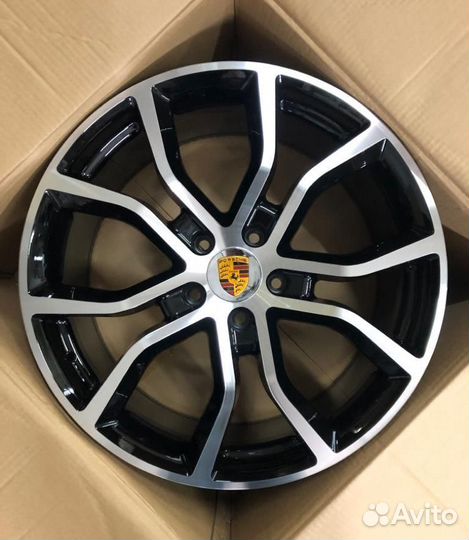 Летние колеса R21 для Порше Кайен III