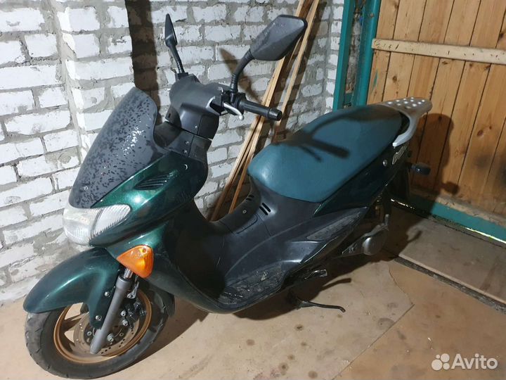 Скутер suzuki 150кб
