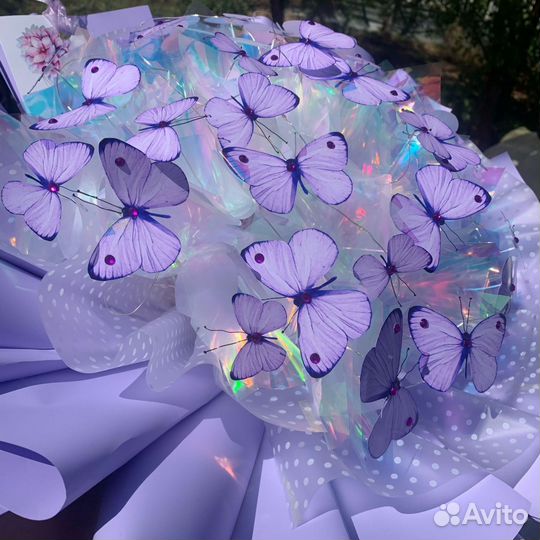 Светящийся букет из бабочек