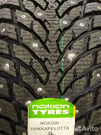 Nokian Tyres Hakkapeliitta 9 225/55 R17