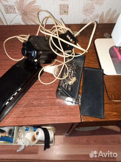 Швейная машинка чайка 143