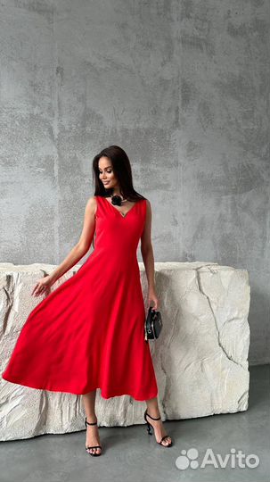 Платье женское Valentino