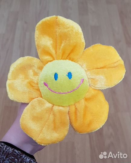 Букет из новых 5-ти цветов-игрушек