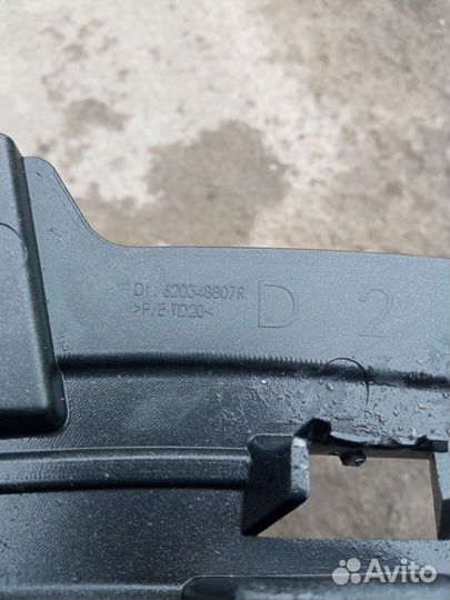 Renault Scenic 3 кронштейн переднего бампера прав