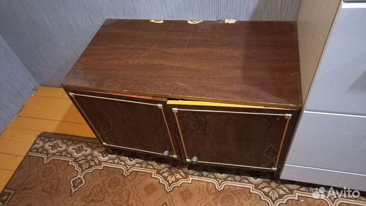 Тумба под телевизор