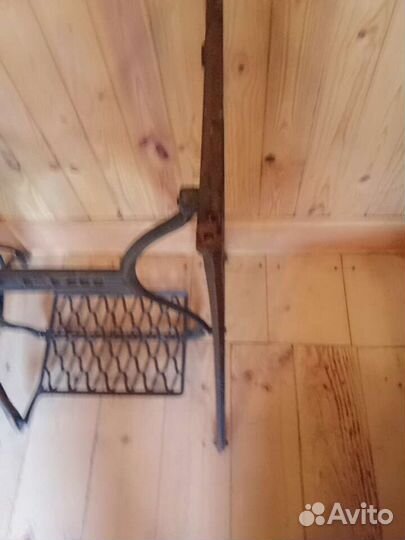 Станина от швейной машинки зингер