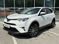 Toyota RAV4 2.0 CVT, 2017, 70 500 км, с пробегом, цена 2 600 000 руб.