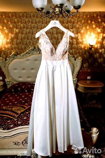 Прекрасное свадебное платье 42-44 размер