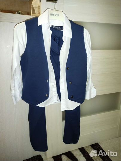 Брючный костюм тройка для мальчика