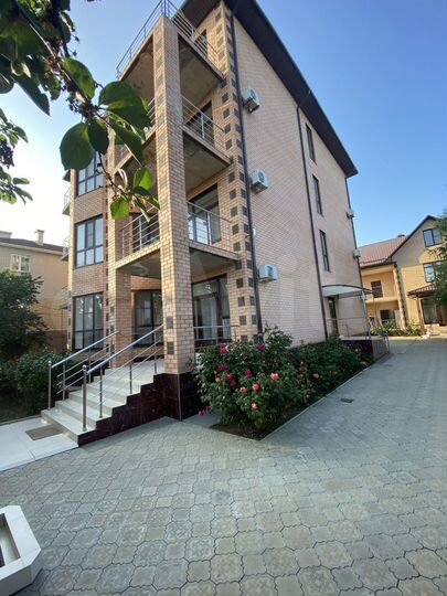 Гостиница, 967 м²