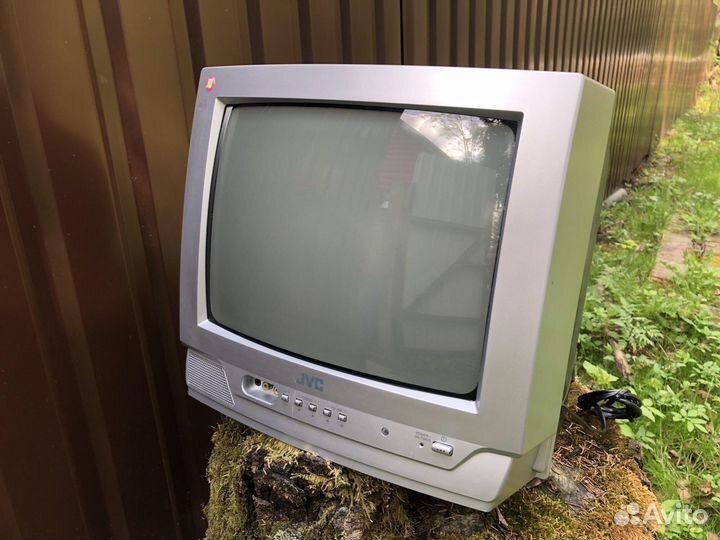 Телевизор JVC бу