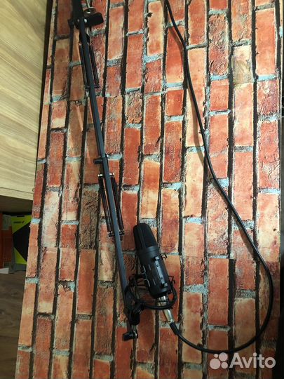 Студийный микрофон