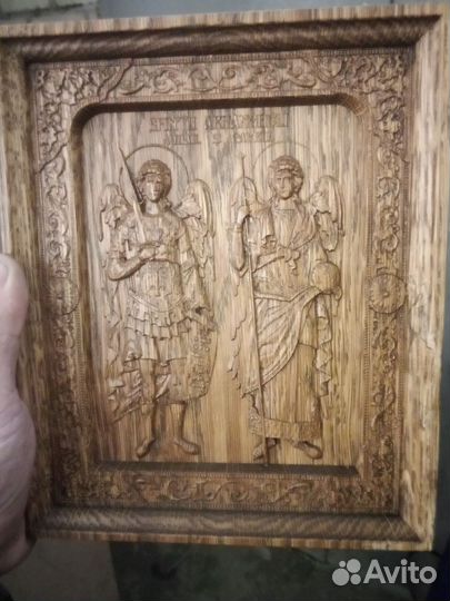 Резные иконы из дерева и акрилового камня