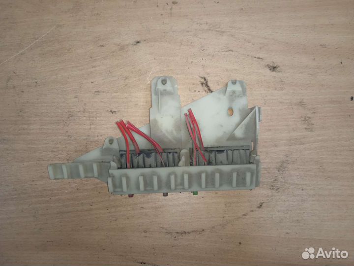 Блок предохранителей BMW 5 E39 бмв 5 е39