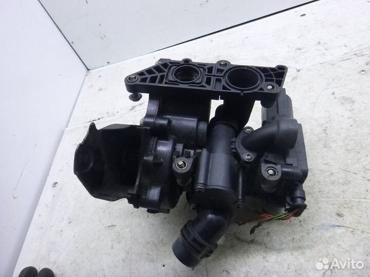 Насос водяной (помпа) audi Q5 2008