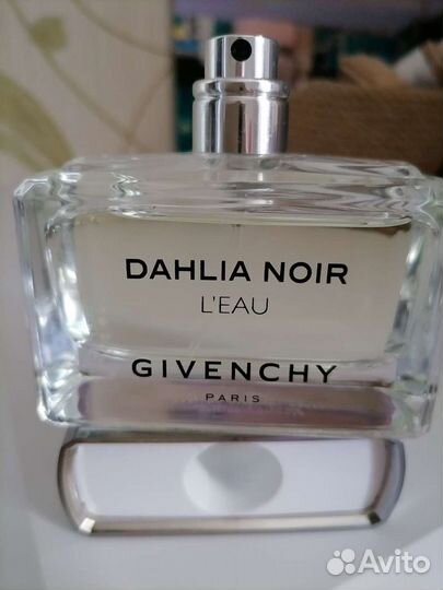Givenchy dahlia noir L'EAU