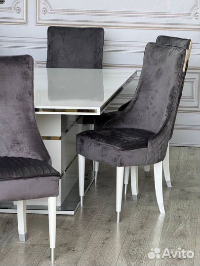 Стол в гостиную. В наличии Оплата при получении