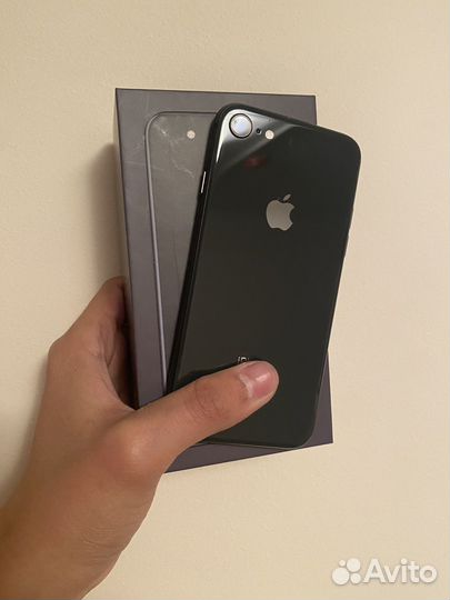 iPhone 8, 64 ГБ
