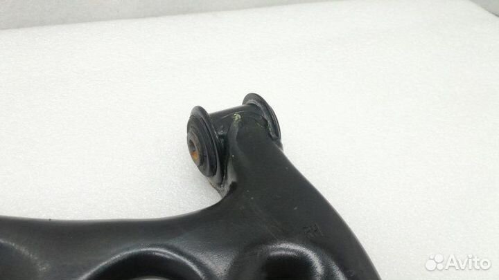 Рычаг подвески передний правый Skoda Rapid NK6