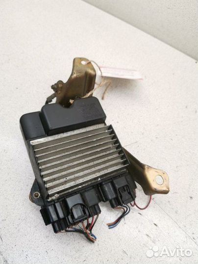 Блок управления форсунками Toyota Allion AZT240