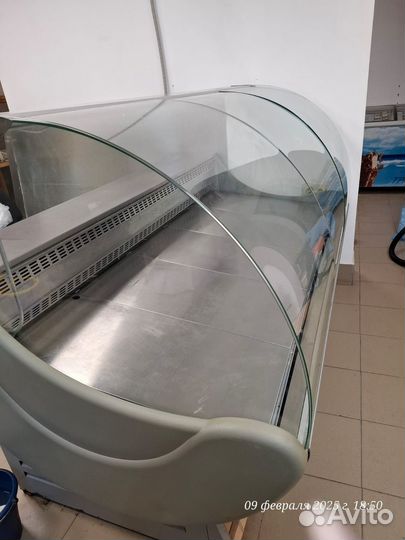 Холодильная витрина