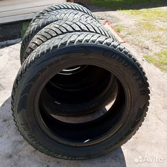 Goodyear Ultragrip Ice Arctic 205/60 R16 92T