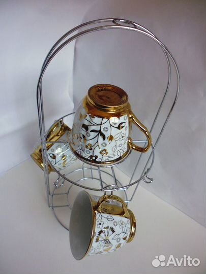 Мельхиоровые ложки, подставки, кружки, масленка