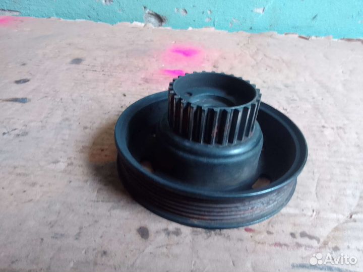 Шкив коленвала с шестерней 1.6 AKL Skoda Octavia
